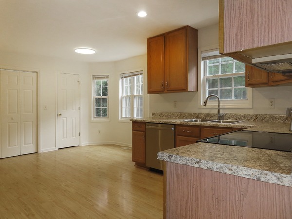 Kitchen and Breakfast Area