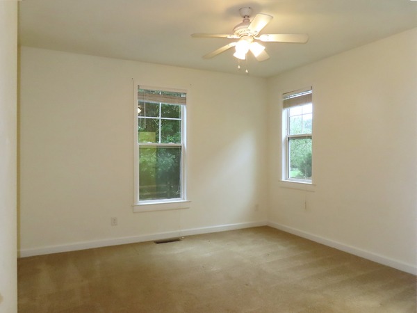 Bedroom - on main