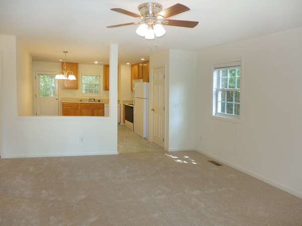 Dining to Kitchen