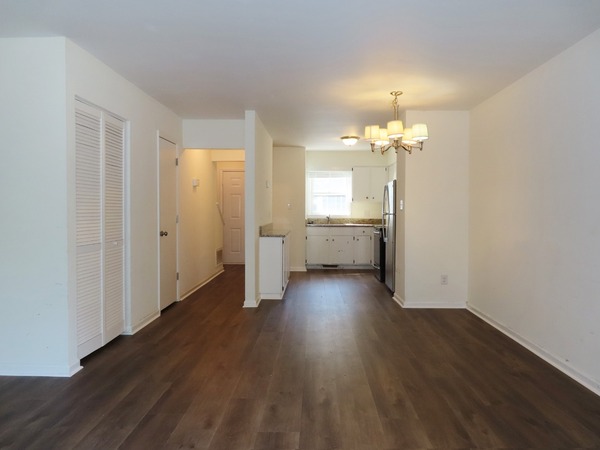 Living, Dine, Kitchen