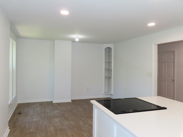 Kitchen and Dine Area