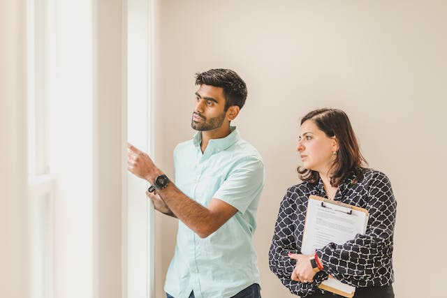landlord-showing-property-to-a-tenant